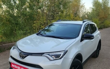 Toyota RAV4, 2019 год, 3 300 000 рублей, 1 фотография