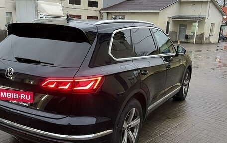 Volkswagen Touareg III, 2021 год, 7 600 000 рублей, 4 фотография