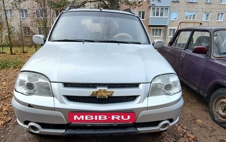 Chevrolet Niva I рестайлинг, 2010 год, 480 000 рублей, 3 фотография