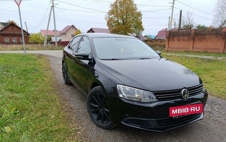 Volkswagen Jetta VI, 2013 год, 930 000 рублей, 4 фотография