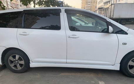 Toyota Wish II, 2004 год, 620 000 рублей, 2 фотография