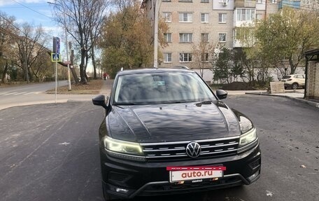 Volkswagen Tiguan II, 2017 год, 2 597 000 рублей, 4 фотография