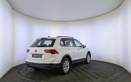 Volkswagen Tiguan II, 2021 год, 3 090 000 рублей, 5 фотография