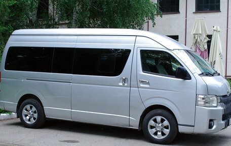 Toyota HiAce H200, 2014 год, 3 500 000 рублей, 3 фотография