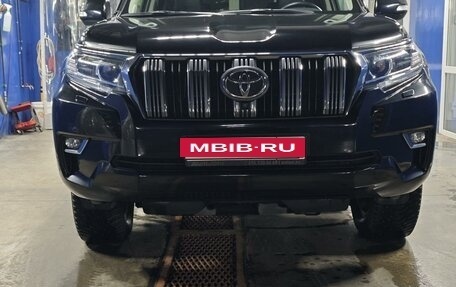 Toyota Land Cruiser Prado 150 рестайлинг 2, 2018 год, 5 700 000 рублей, 3 фотография