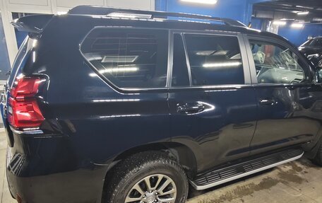 Toyota Land Cruiser Prado 150 рестайлинг 2, 2018 год, 5 700 000 рублей, 6 фотография