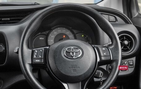 Toyota Vitz, 2019 год, 1 379 000 рублей, 14 фотография