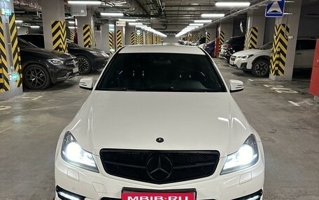 Mercedes-Benz C-Класс, 2013 год, 2 500 000 рублей, 1 фотография