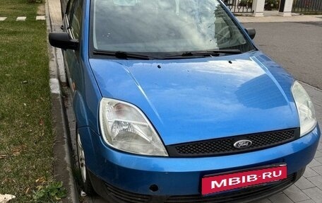 Ford Fiesta, 2004 год, 430 000 рублей, 1 фотография