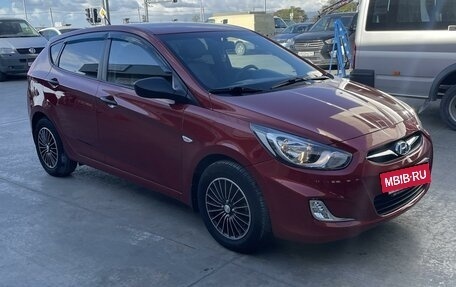 Hyundai Solaris II рестайлинг, 2012 год, 850 000 рублей, 2 фотография