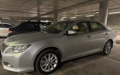 Toyota Camry, 2011 год, 1 800 000 рублей, 2 фотография