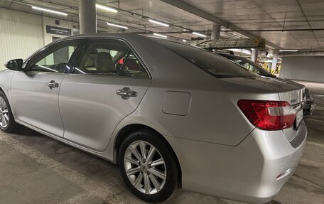 Toyota Camry, 2011 год, 1 800 000 рублей, 3 фотография