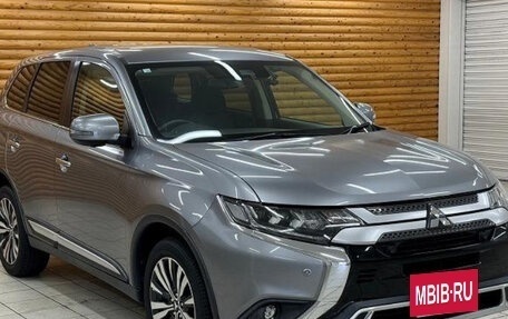 Mitsubishi Outlander III рестайлинг 3, 2020 год, 2 890 411 рублей, 2 фотография