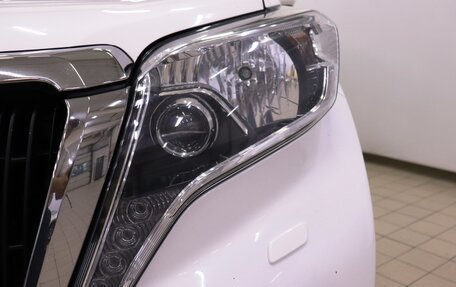 Toyota Land Cruiser Prado 150 рестайлинг 2, 2014 год, 3 600 000 рублей, 12 фотография