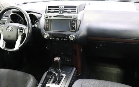 Toyota Land Cruiser Prado 150 рестайлинг 2, 2014 год, 3 600 000 рублей, 14 фотография