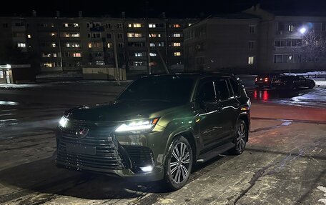 Lexus LX, 2022 год, 18 000 000 рублей, 2 фотография