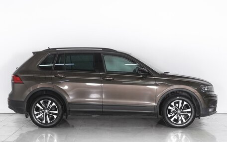 Volkswagen Tiguan II, 2019 год, 2 679 000 рублей, 5 фотография