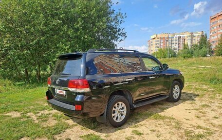 Toyota Land Cruiser 200, 2018 год, 5 650 000 рублей, 2 фотография