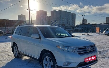 Toyota Highlander III, 2012 год, 1 990 000 рублей, 11 фотография