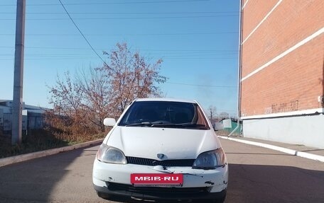 Toyota Platz, 2001 год, 350 000 рублей, 2 фотография