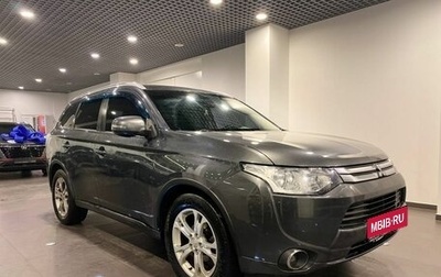 Mitsubishi Outlander III рестайлинг 3, 2014 год, 1 555 000 рублей, 1 фотография