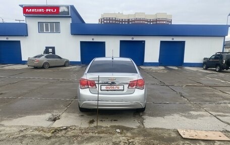 Chevrolet Cruze II, 2013 год, 970 000 рублей, 4 фотография