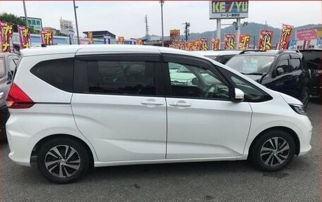 Honda Freed II, 2020 год, 1 600 000 рублей, 5 фотография