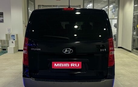 Hyundai H-1 II рестайлинг, 2016 год, 2 846 000 рублей, 6 фотография