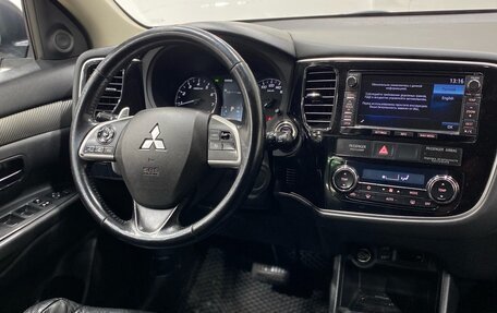 Mitsubishi Outlander III рестайлинг 3, 2014 год, 1 780 000 рублей, 19 фотография