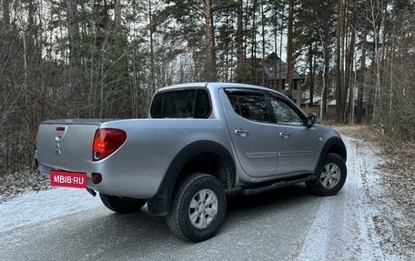 Mitsubishi L200 IV рестайлинг, 2012 год, 1 235 000 рублей, 2 фотография