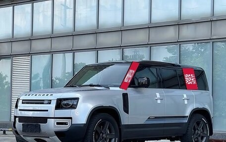 Land Rover Defender II, 2021 год, 9 650 000 рублей, 3 фотография