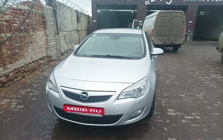 Opel Astra J, 2009 год, 1 000 000 рублей, 4 фотография