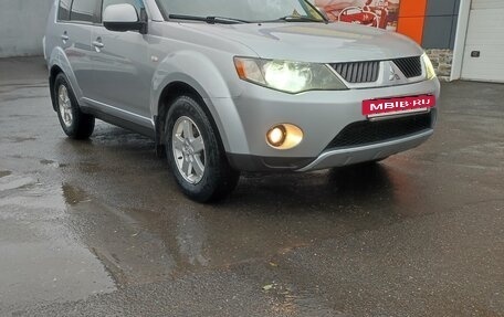 Mitsubishi Outlander III рестайлинг 3, 2008 год, 1 075 000 рублей, 6 фотография