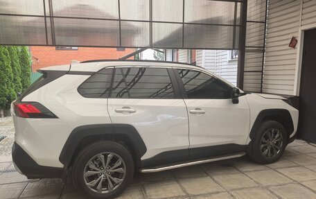 Toyota RAV4, 2023 год, 5 400 000 рублей, 2 фотография