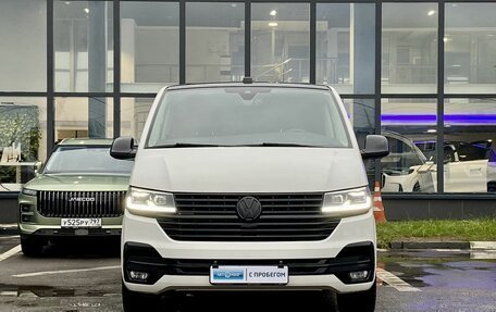 Volkswagen Multivan T6 рестайлинг, 2019 год, 7 359 000 рублей, 2 фотография