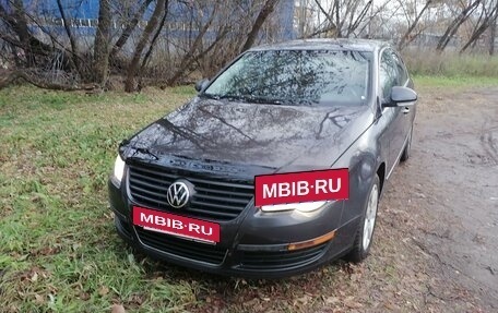 Volkswagen Passat B6, 2007 год, 590 000 рублей, 2 фотография