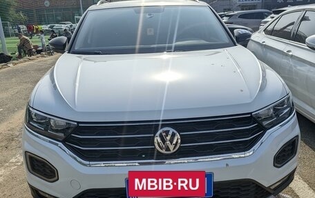 Volkswagen T-Roc I, 2020 год, 1 940 000 рублей, 2 фотография