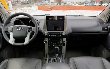 Toyota Land Cruiser Prado 150 рестайлинг 2, 2011 год, 2 588 900 рублей, 14 фотография