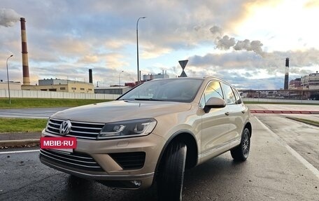 Volkswagen Touareg III, 2015 год, 3 295 000 рублей, 2 фотография