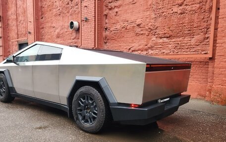 Tesla Cybertruck, 2024 год, 29 000 000 рублей, 6 фотография