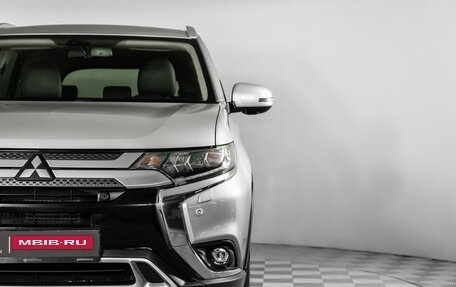 Mitsubishi Outlander III рестайлинг 3, 2019 год, 2 890 000 рублей, 23 фотография