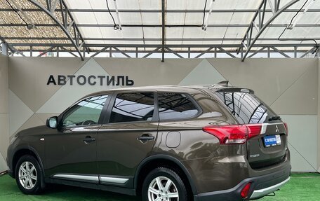 Mitsubishi Outlander III рестайлинг 3, 2018 год, 1 649 000 рублей, 2 фотография