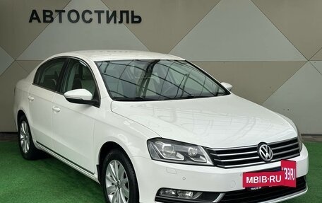 Volkswagen Passat B7, 2013 год, 1 184 000 рублей, 2 фотография