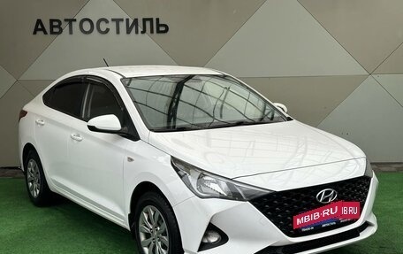 Hyundai Solaris II рестайлинг, 2022 год, 1 650 000 рублей, 2 фотография