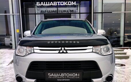 Mitsubishi Outlander III рестайлинг 3, 2014 год, 1 499 000 рублей, 2 фотография