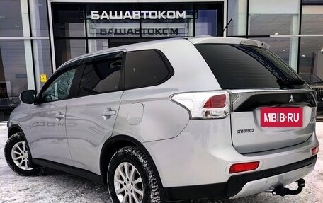 Mitsubishi Outlander III рестайлинг 3, 2014 год, 1 499 000 рублей, 6 фотография