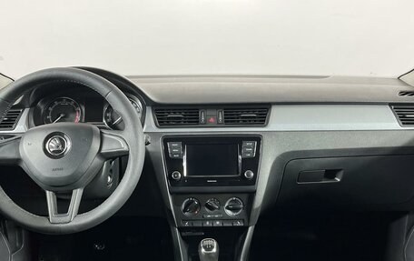 Skoda Rapid I, 2018 год, 1 245 000 рублей, 13 фотография