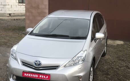 Toyota Prius Alpha I (ZVW40/41), 2012 год, 1 380 000 рублей, 1 фотография