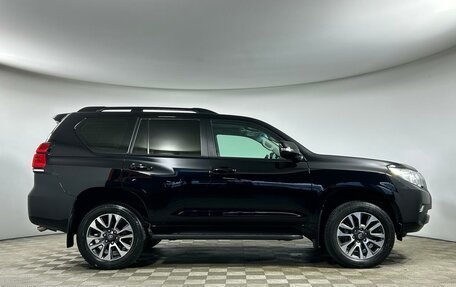 Toyota Land Cruiser Prado 150 рестайлинг 2, 2022 год, 6 825 000 рублей, 4 фотография