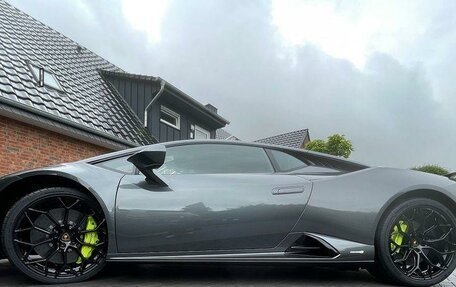 Lamborghini Huracán, 2024 год, 42 500 000 рублей, 6 фотография